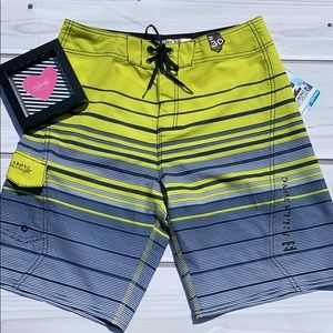 🔥BILLABONG BOARD SHORTS NWT